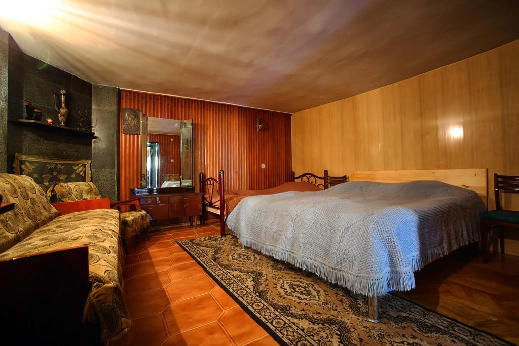 Apartment Gardenia Кутаиси Екстериор снимка