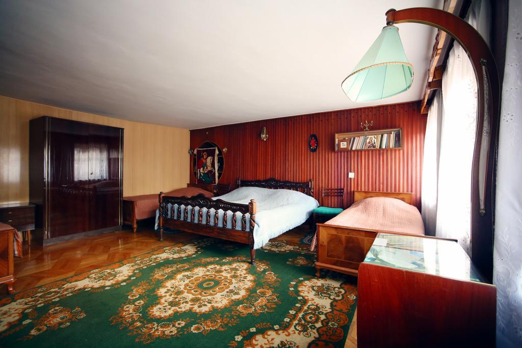 Apartment Gardenia Кутаиси Екстериор снимка